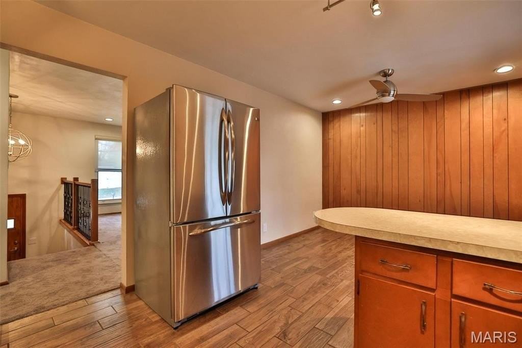 418 Circle Dr - Photo 4 of 42