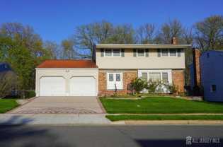 32 Eileen Way - Photo 1 of 1