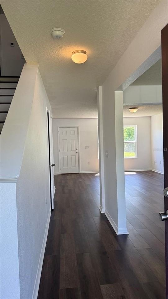 15 Renshaw Dr - Photo 2 of 28