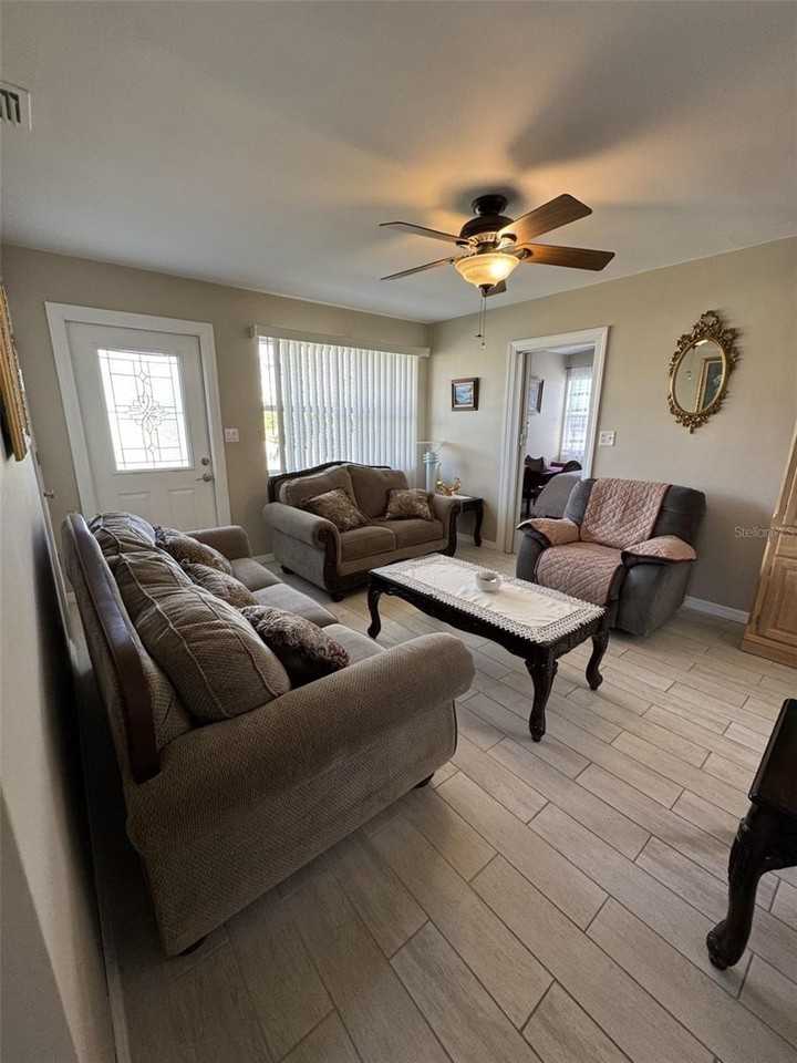 5277 Grobe St - Photo 3 of 12