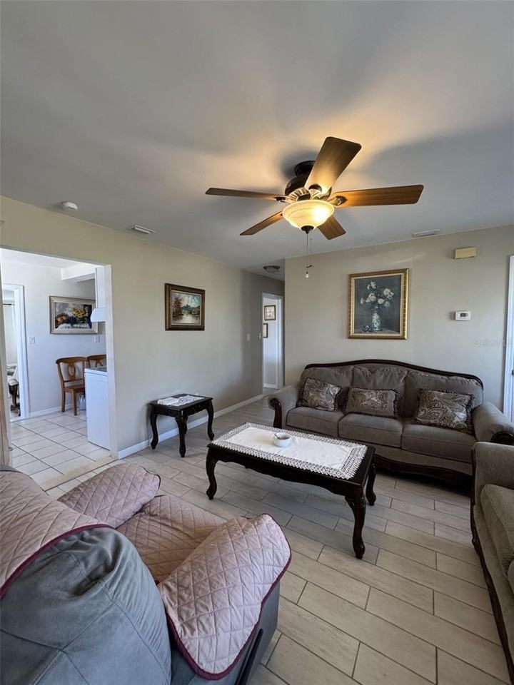 5277 Grobe St - Photo 5 of 12