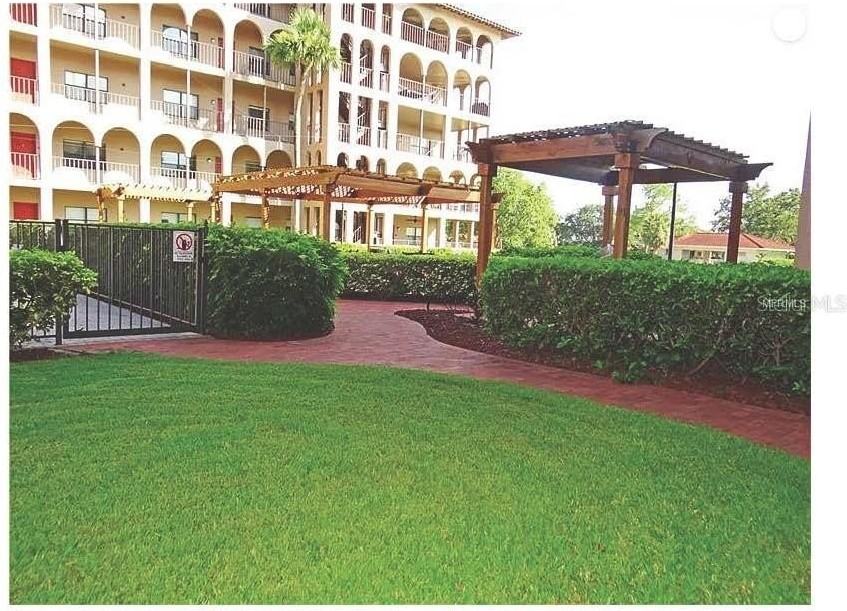 6150 Gulfport Blvd S #402 - Photo 4 of 17