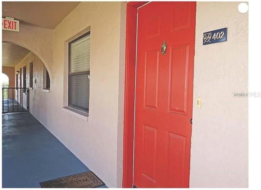 6150 Gulfport Blvd S #402 - Photo 5 of 17