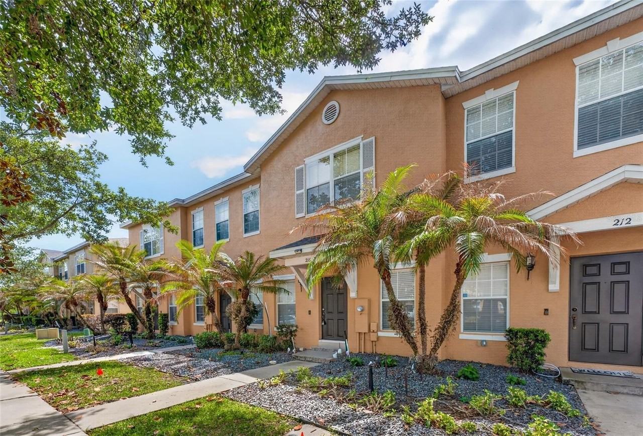 216 Deepcove Rd - Photo 3 of 46