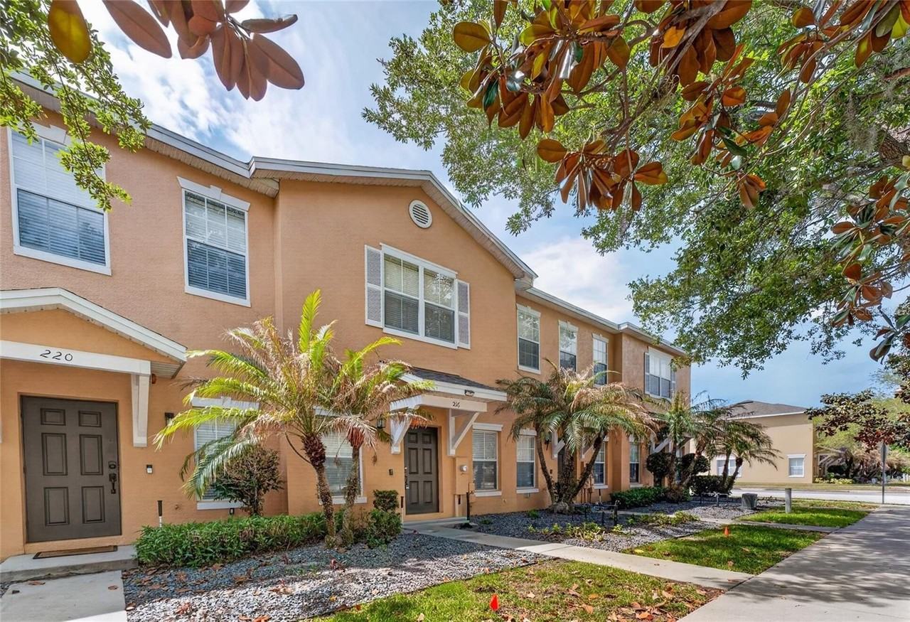 216 Deepcove Rd - Photo 4 of 46