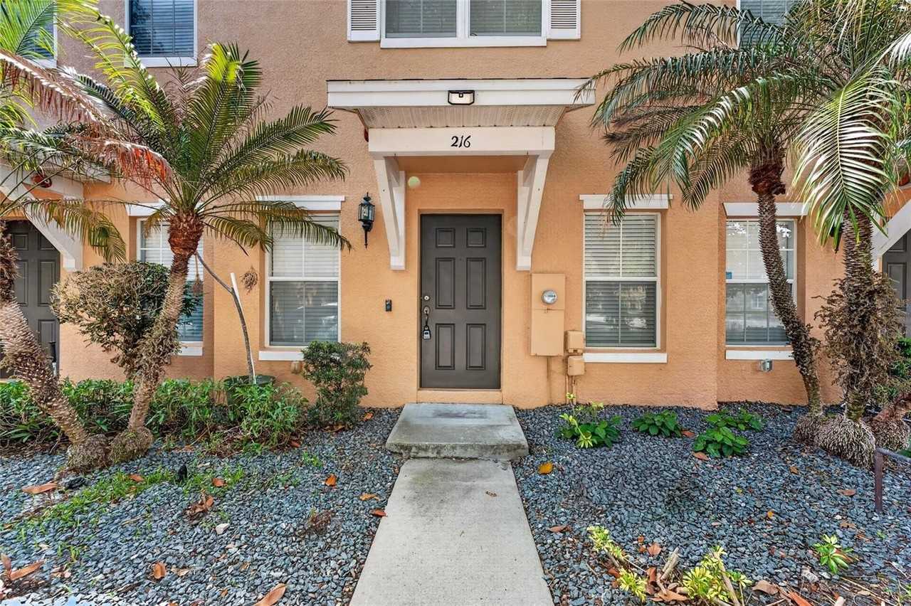 216 Deepcove Rd - Photo 5 of 46