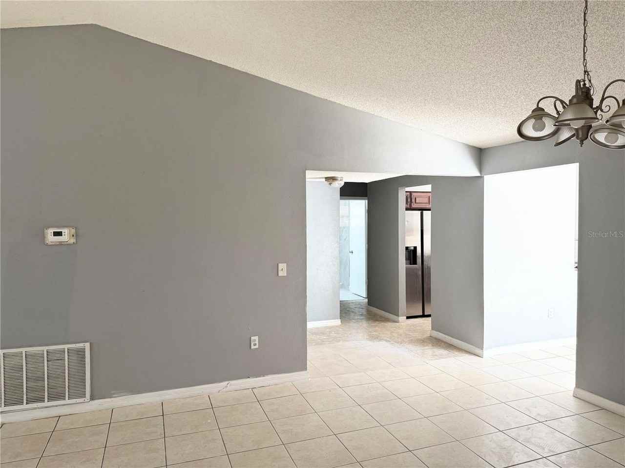 3402 Bretwood Dr - Photo 5 of 10