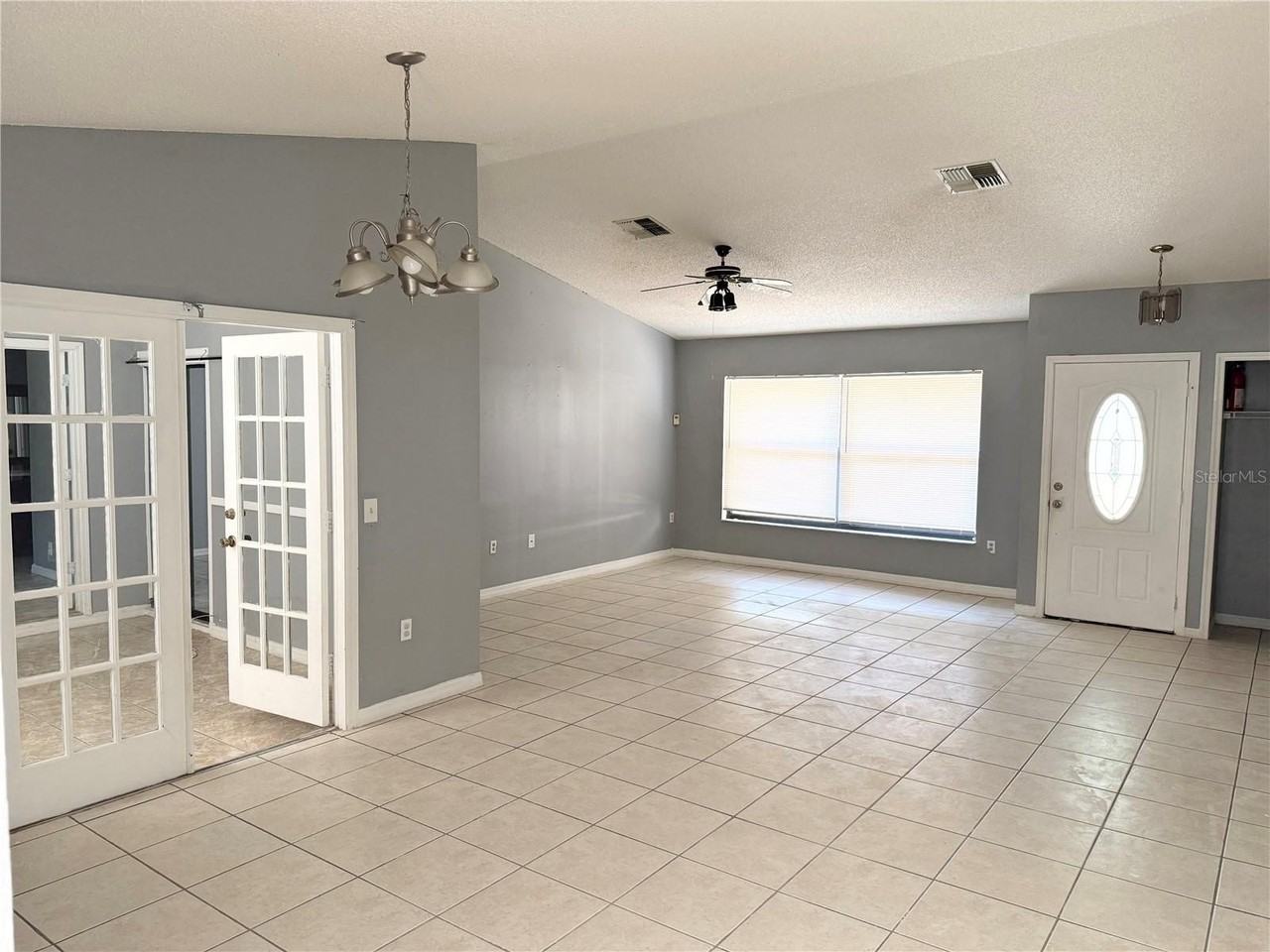 3402 Bretwood Dr - Photo 6 of 10