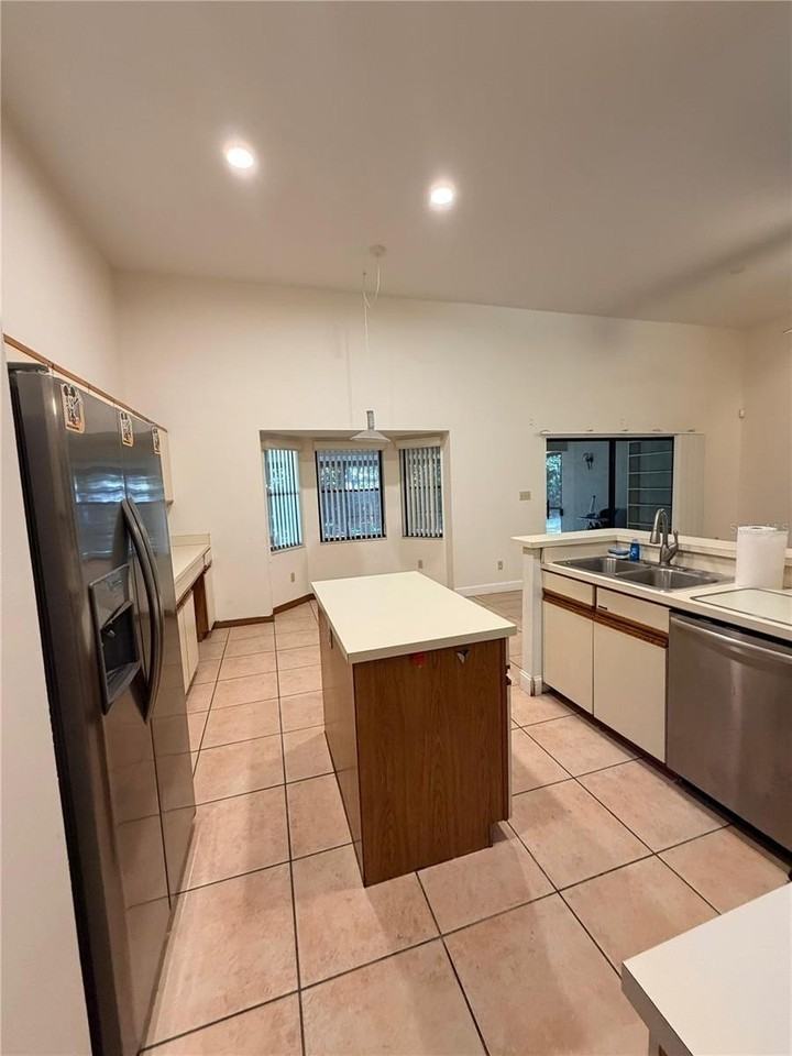 4207 Arbor Oaks Ct - Photo 6 of 11