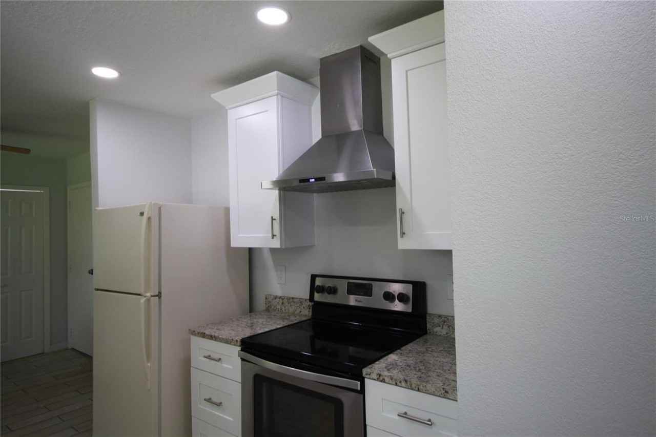 1416 Osceola Park Dr - Photo 4 of 14