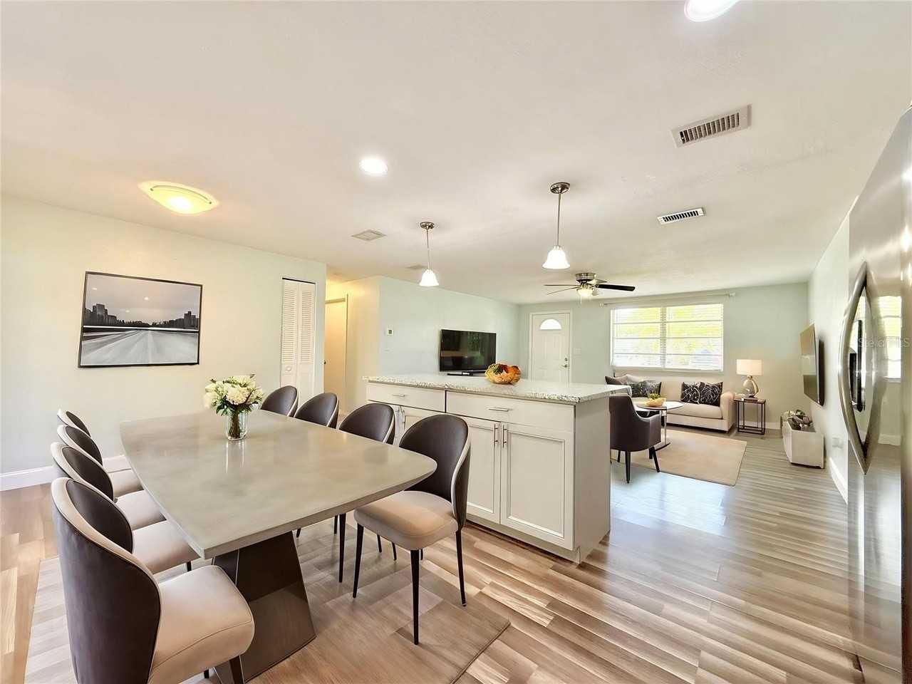 1529 Culverhouse Dr - Photo 6 of 32