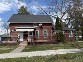 featured image of 133 S Erie St Uppr #UPPER