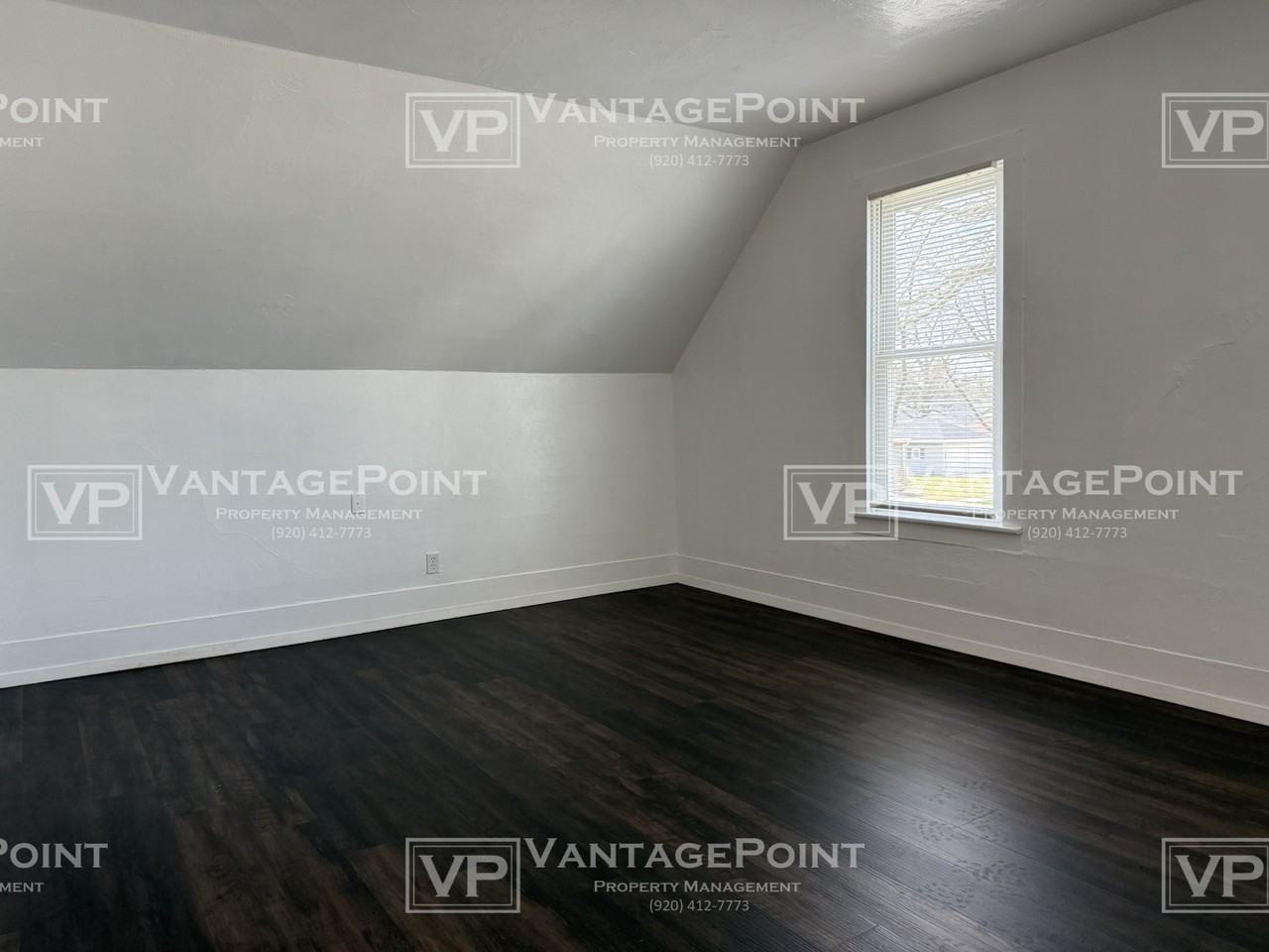 133 S Erie St Uppr - Photo 4 of 17