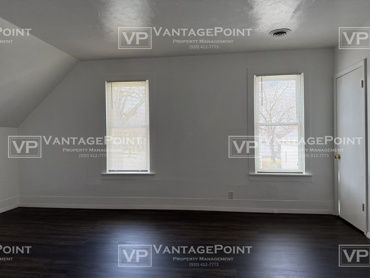 133 S Erie St Uppr - Photo 5 of 17