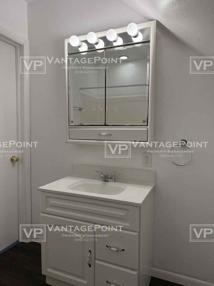 133 S Erie St Uppr - Photo 6 of 17