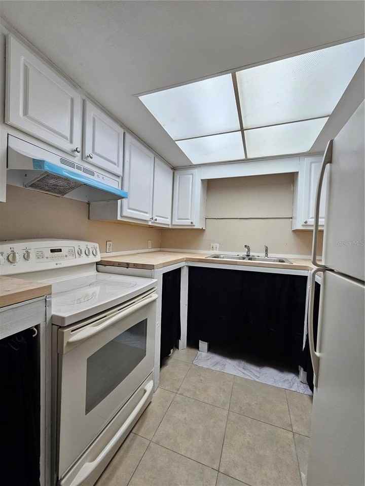 7602 W Powhatan Ave #3 - Photo 4 of 10