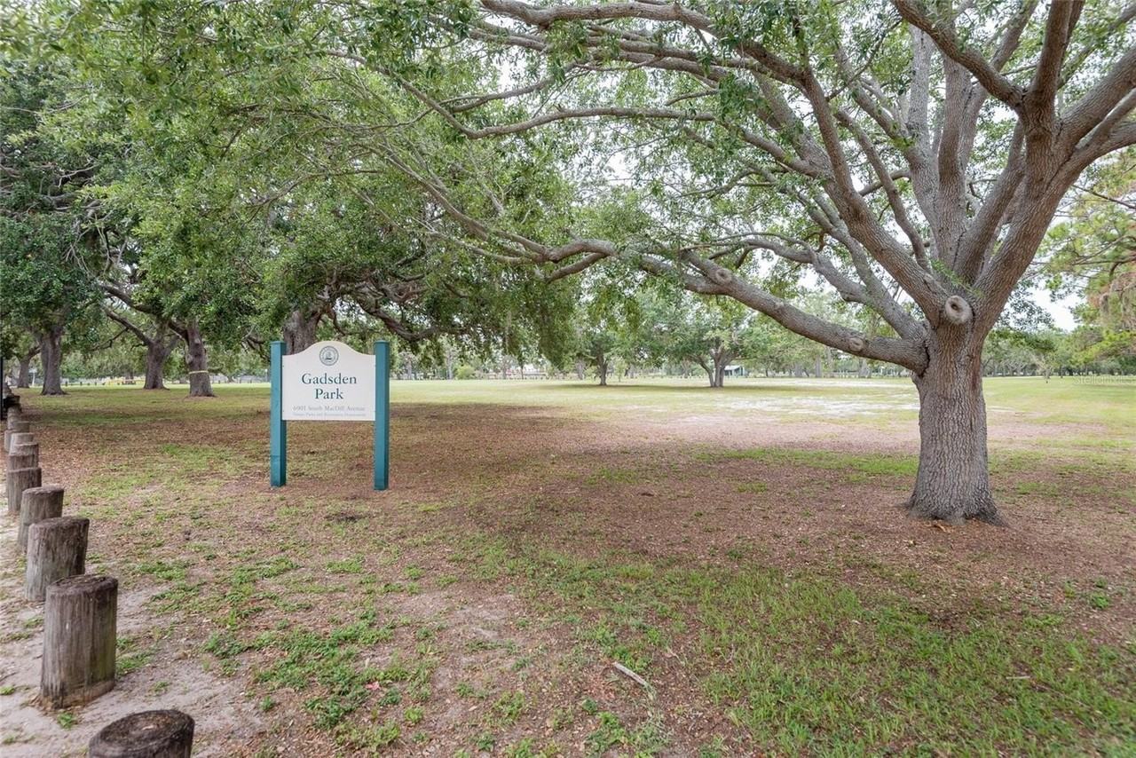 2876 Bayshore Trails Dr - Photo 4 of 36