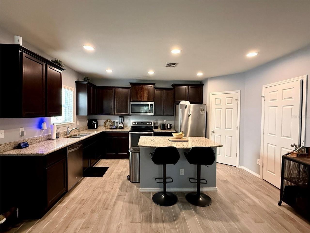 4743 Chatterton Way - Photo 7 of 30