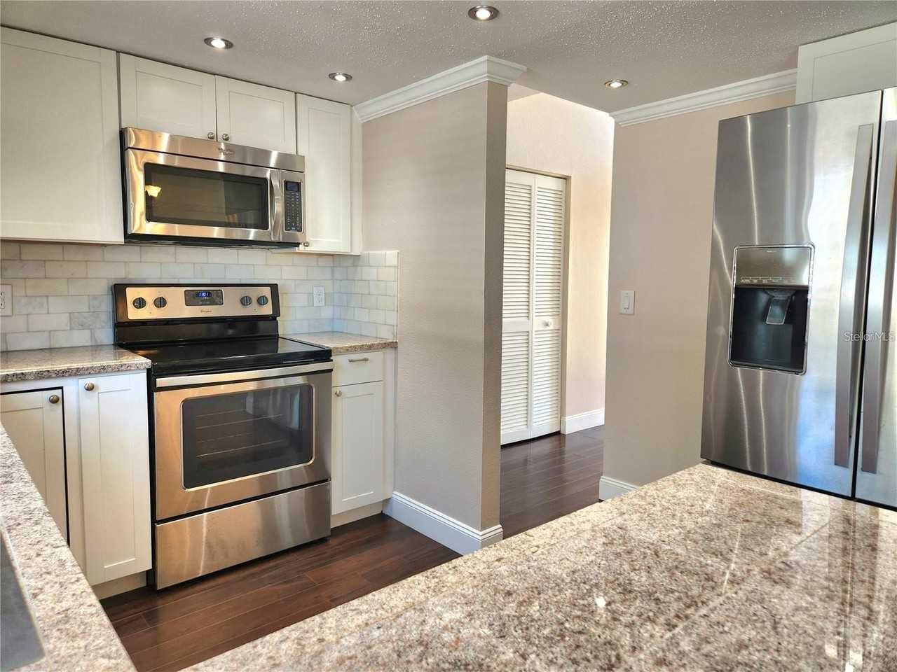 7809 Vienna Ln - Photo 2 of 23