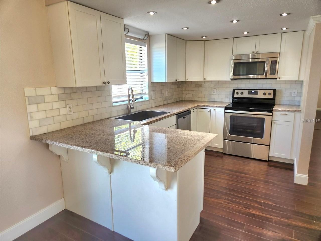 7809 Vienna Ln - Photo 4 of 23