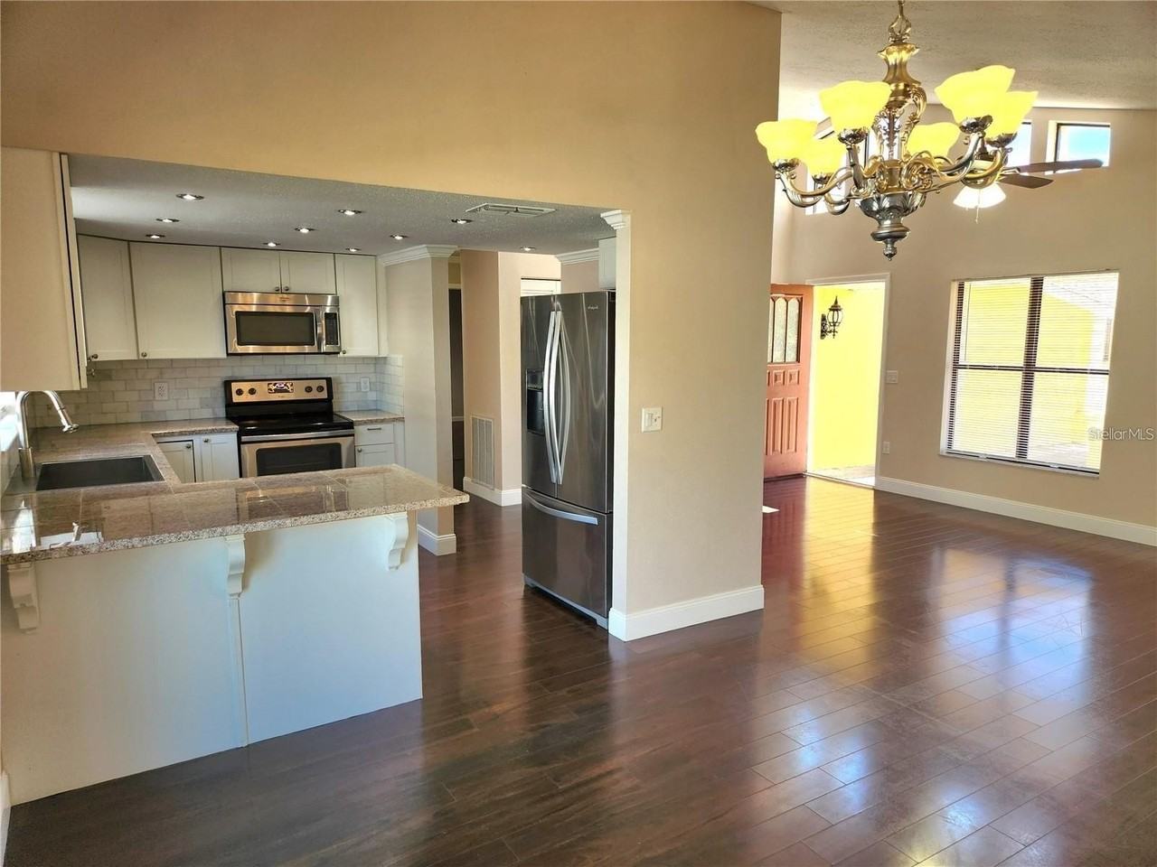 7809 Vienna Ln - Photo 7 of 23