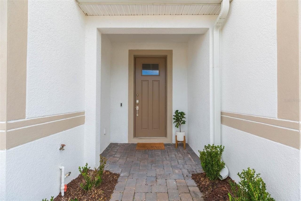 18676 Noble Caspian Dr - Photo 3 of 39