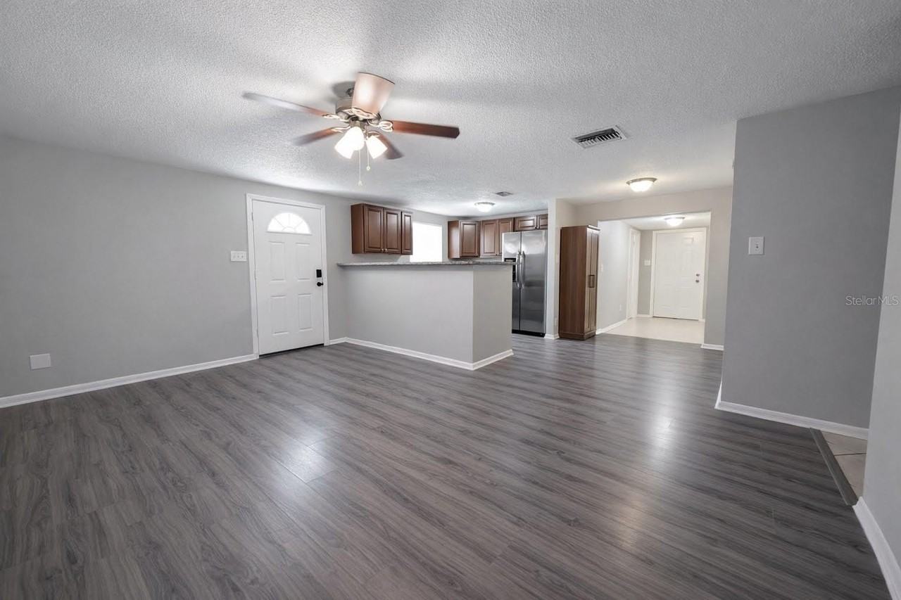 307 W Woodlawn Ave - Photo 5 of 16