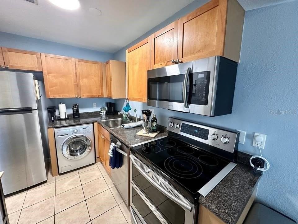 5107 Salmon Dr Se #C - Photo 6 of 35