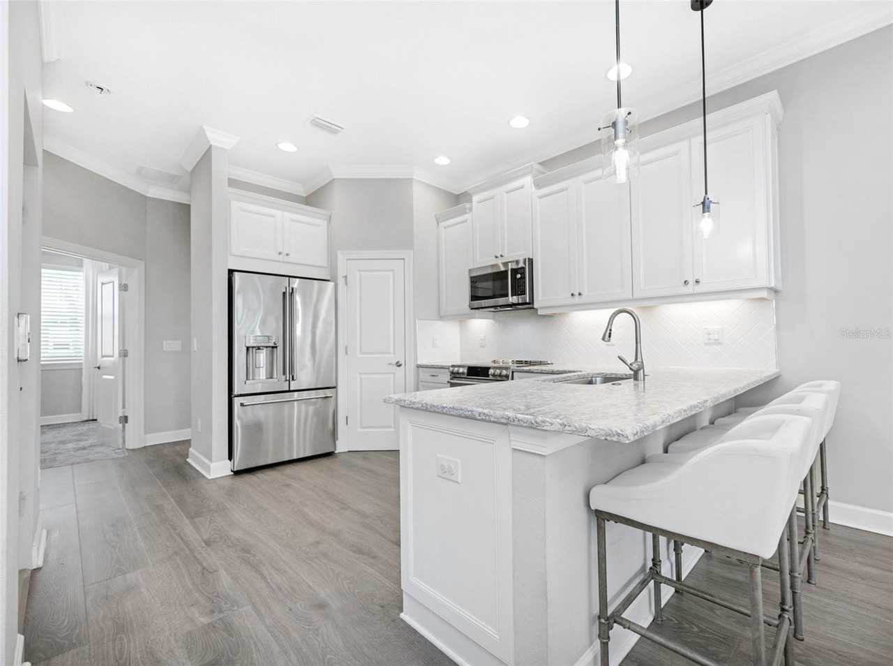 4022 Rocky Shores Dr - Photo 5 of 47