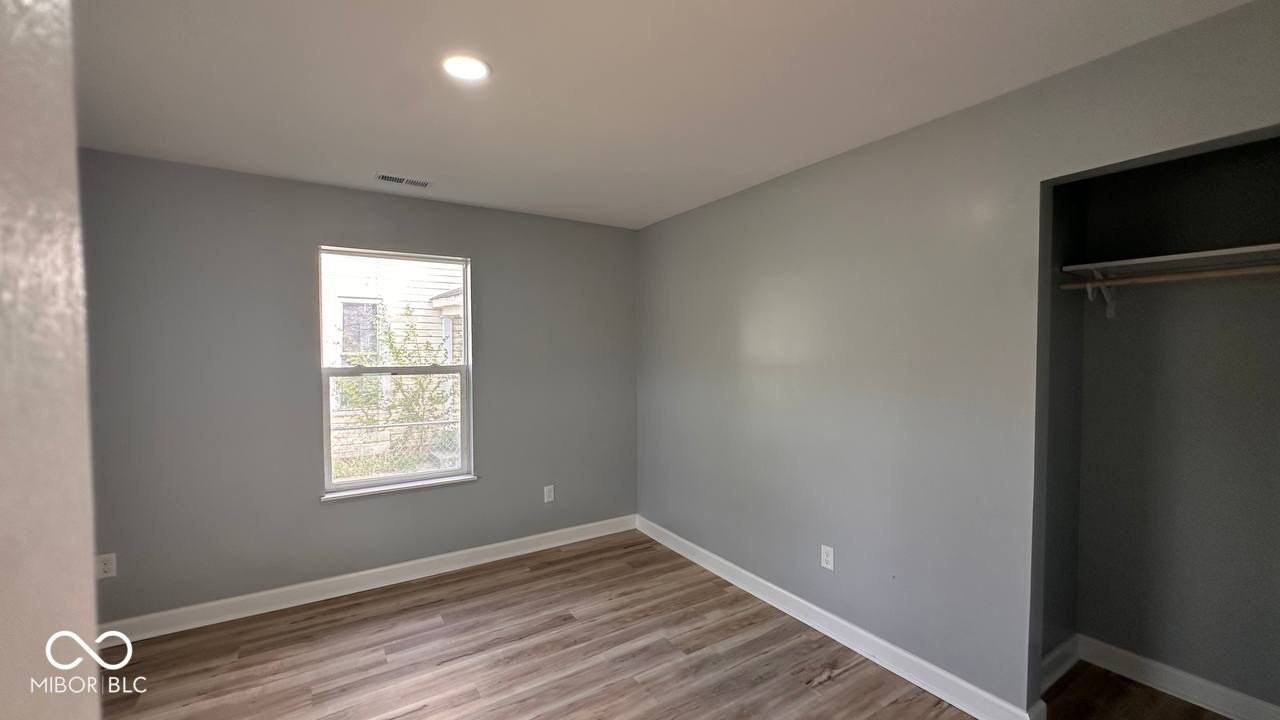 1107 E Mulberry St - Photo 7 of 25