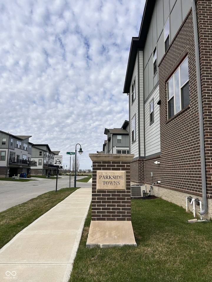 13486 Elias Pl - Photo 2 of 34