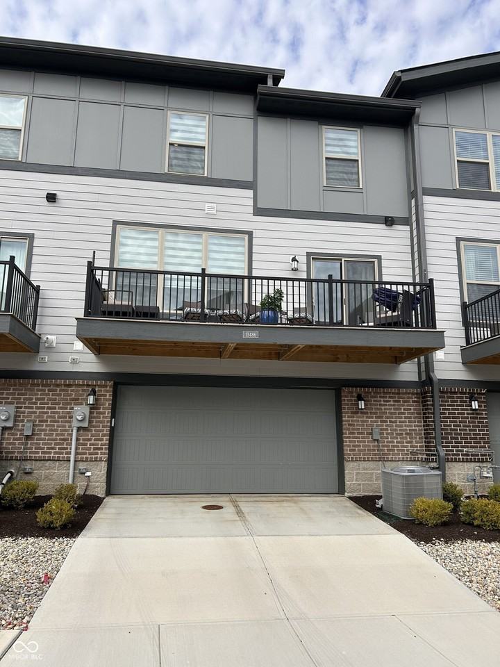 13486 Elias Pl - Photo 3 of 34