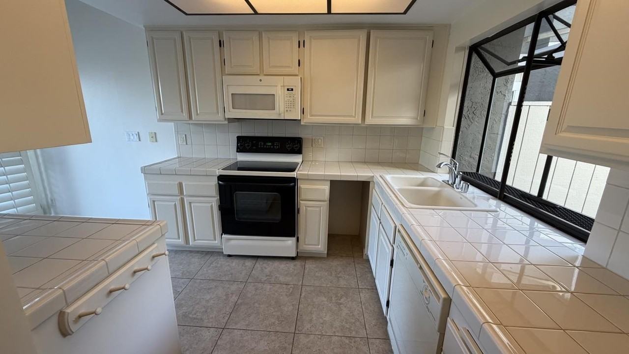 626 Marlin Ct - Photo 6 of 24