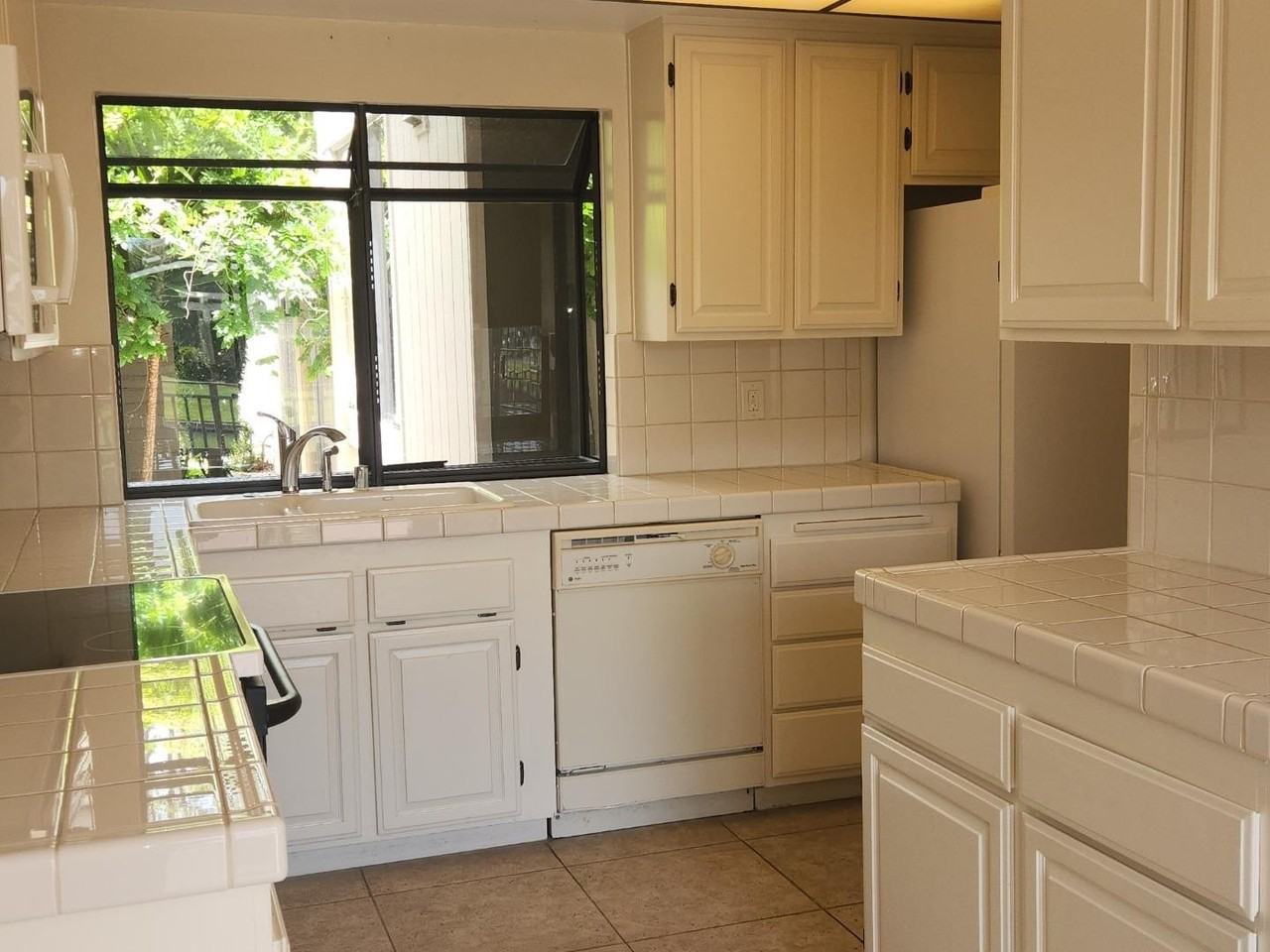 626 Marlin Ct - Photo 7 of 24