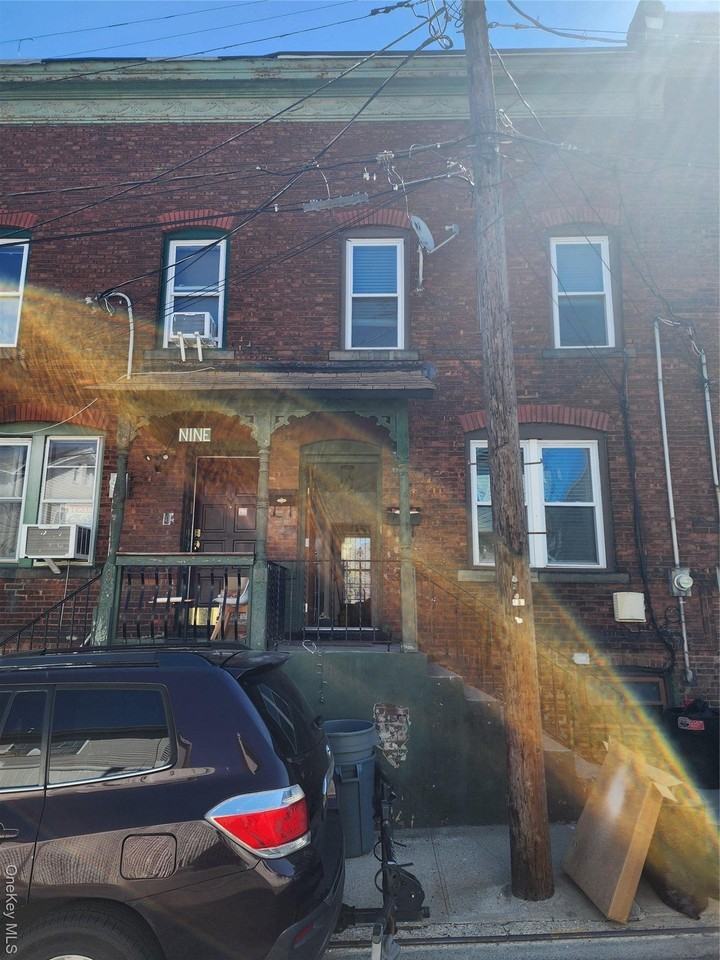 11 Coonley Ct - Photo 2 of 30