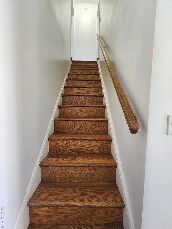 11 Coonley Ct - Photo 7 of 30