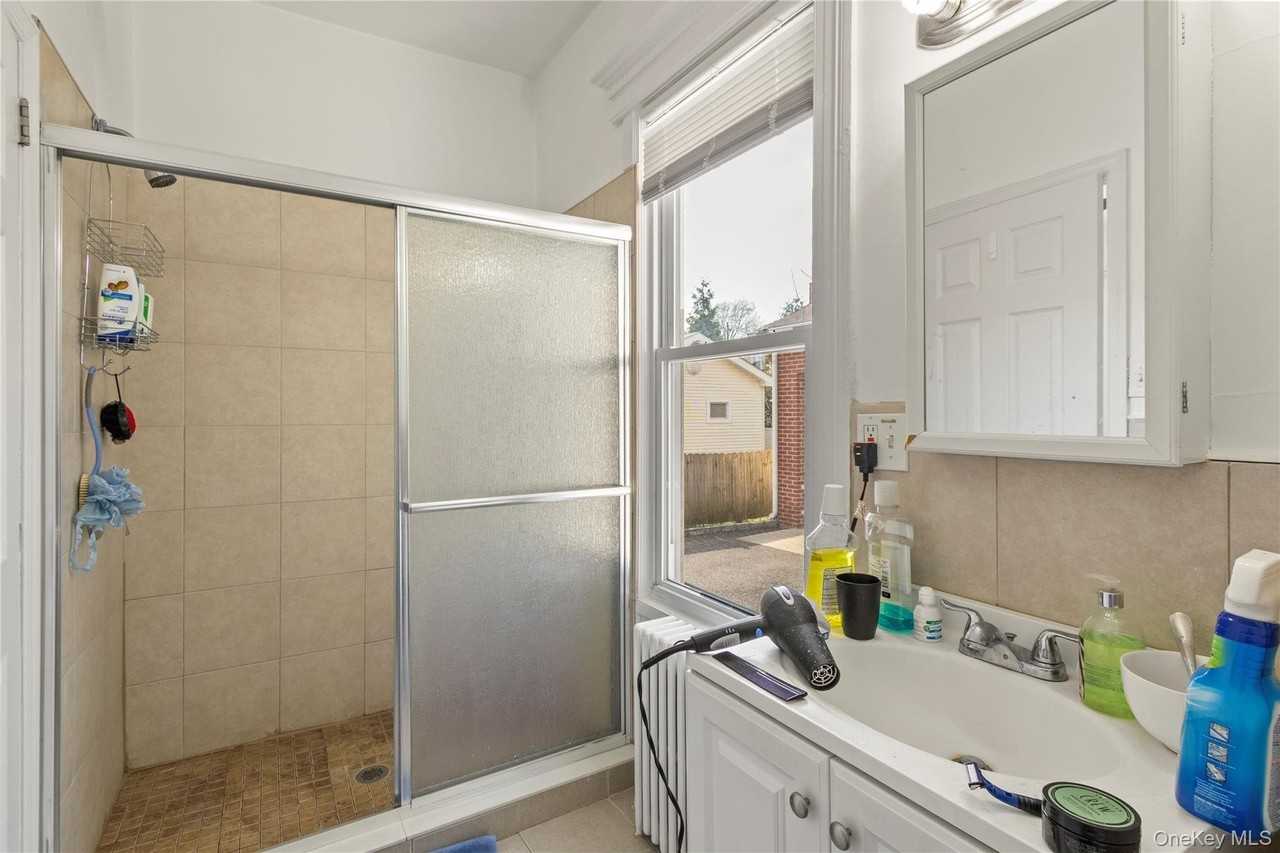 172 Harrison Ave #1 - Photo 5 of 9