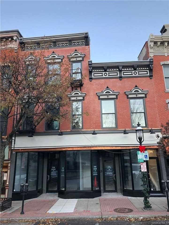 195 Main St #5 - Photo 2 of 5