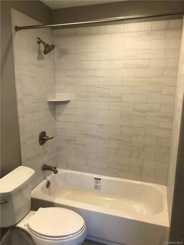 195 Main St #5 - Photo 4 of 5