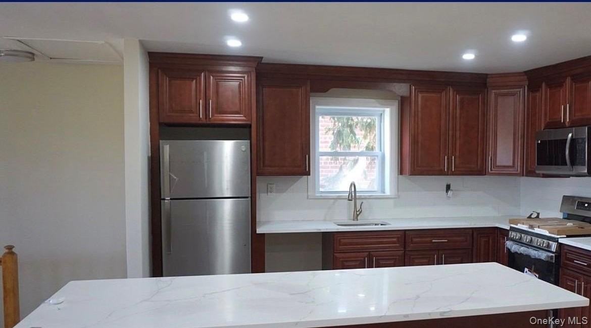 1226 Bergen Ave #3 - Photo 3 of 8