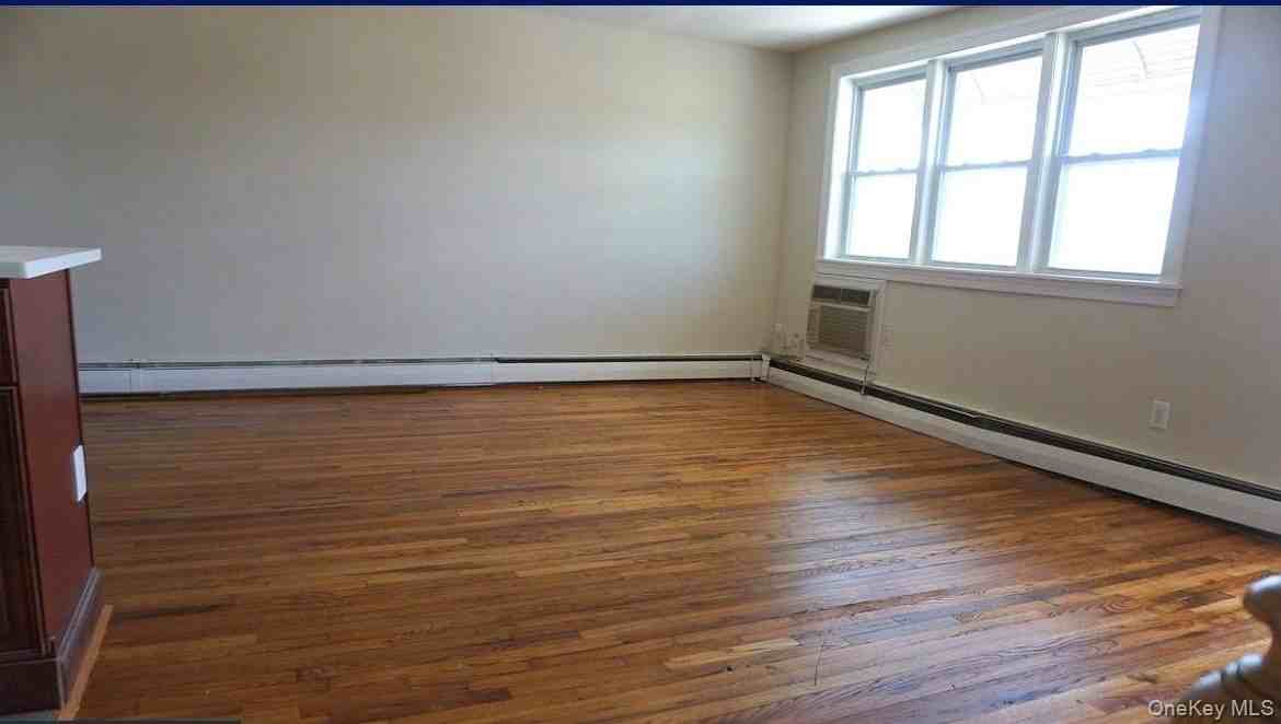 1226 Bergen Ave #3 - Photo 4 of 8