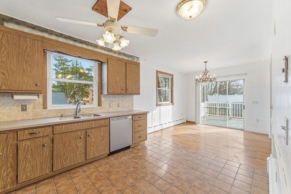 7 Carol St - Photo 7 of 17