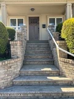 96 Poplar Ave