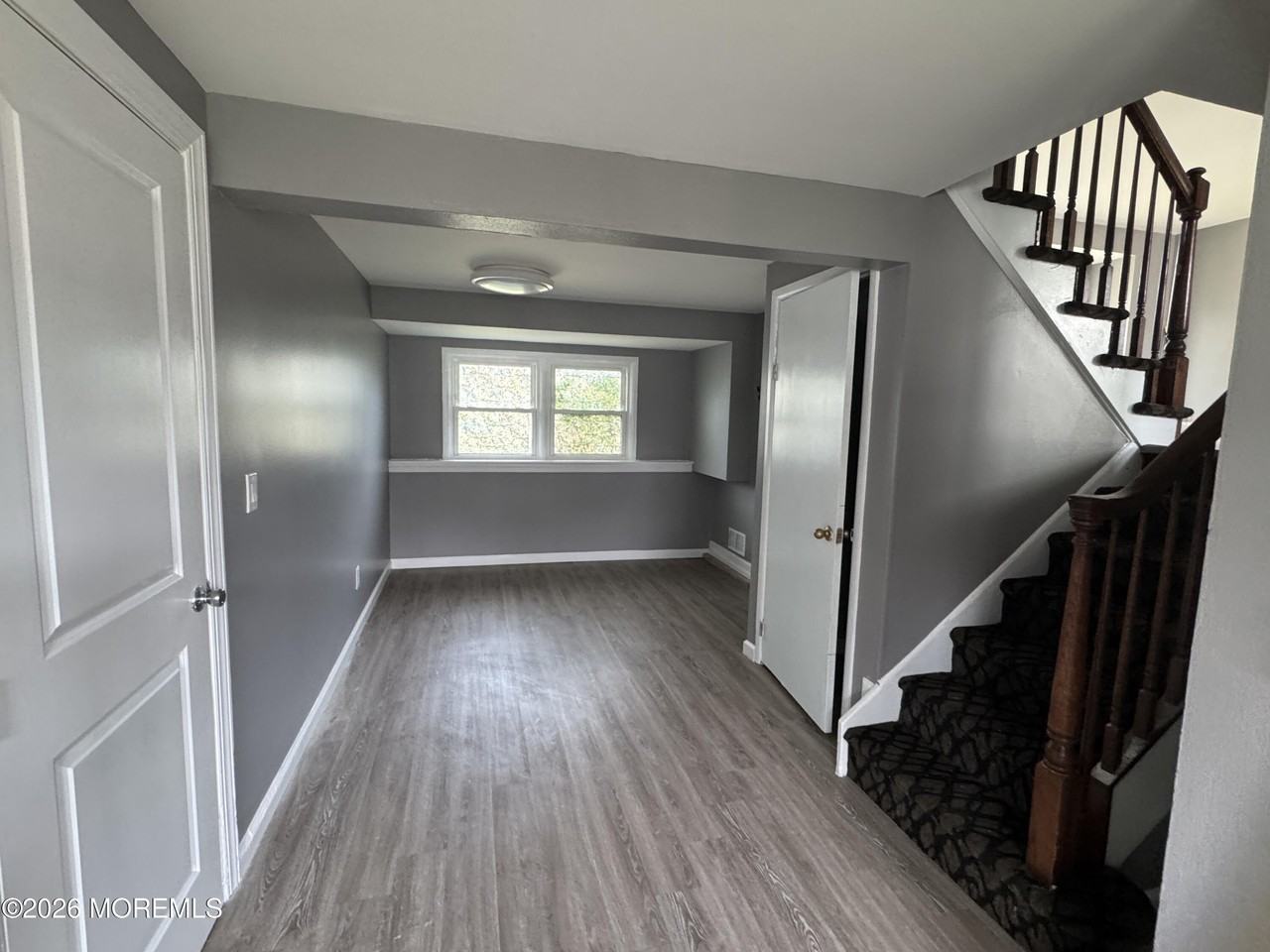 416 Hooper Ave - Photo 4 of 8