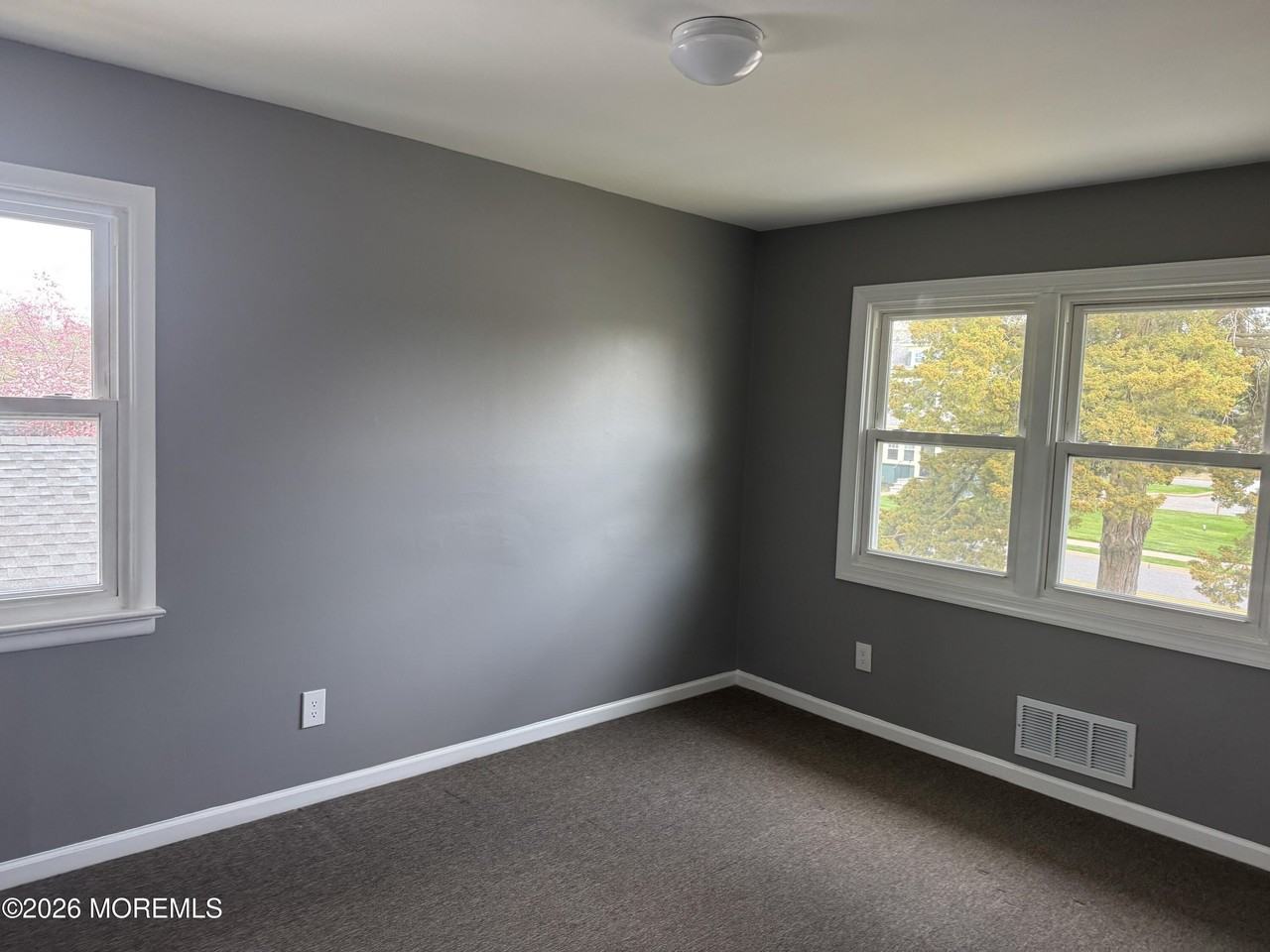 416 Hooper Ave - Photo 7 of 8