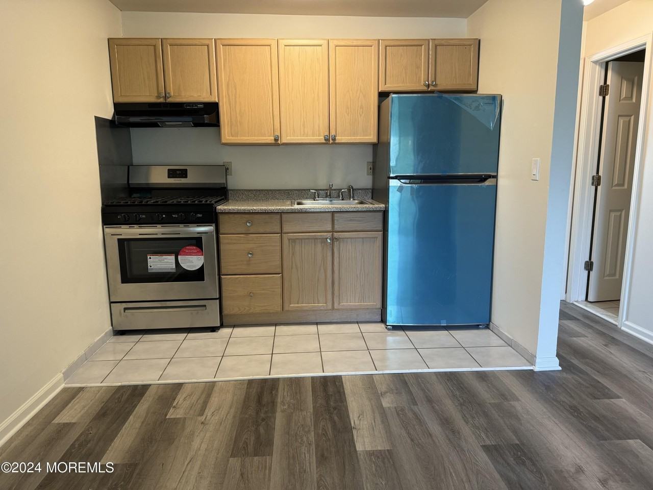 109 2nd Ave #E - Photo 6 of 17