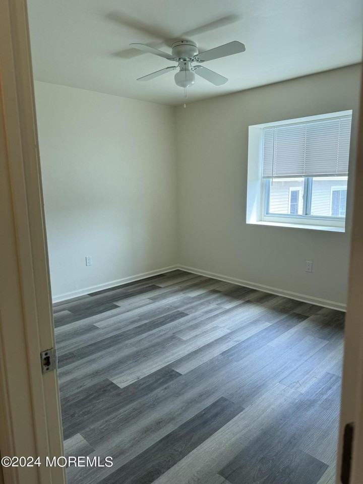 109 2nd Ave #E - Photo 7 of 17