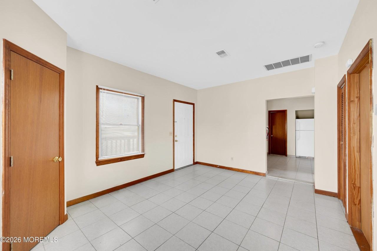 613 Ocean Ter #B - Photo 4 of 13