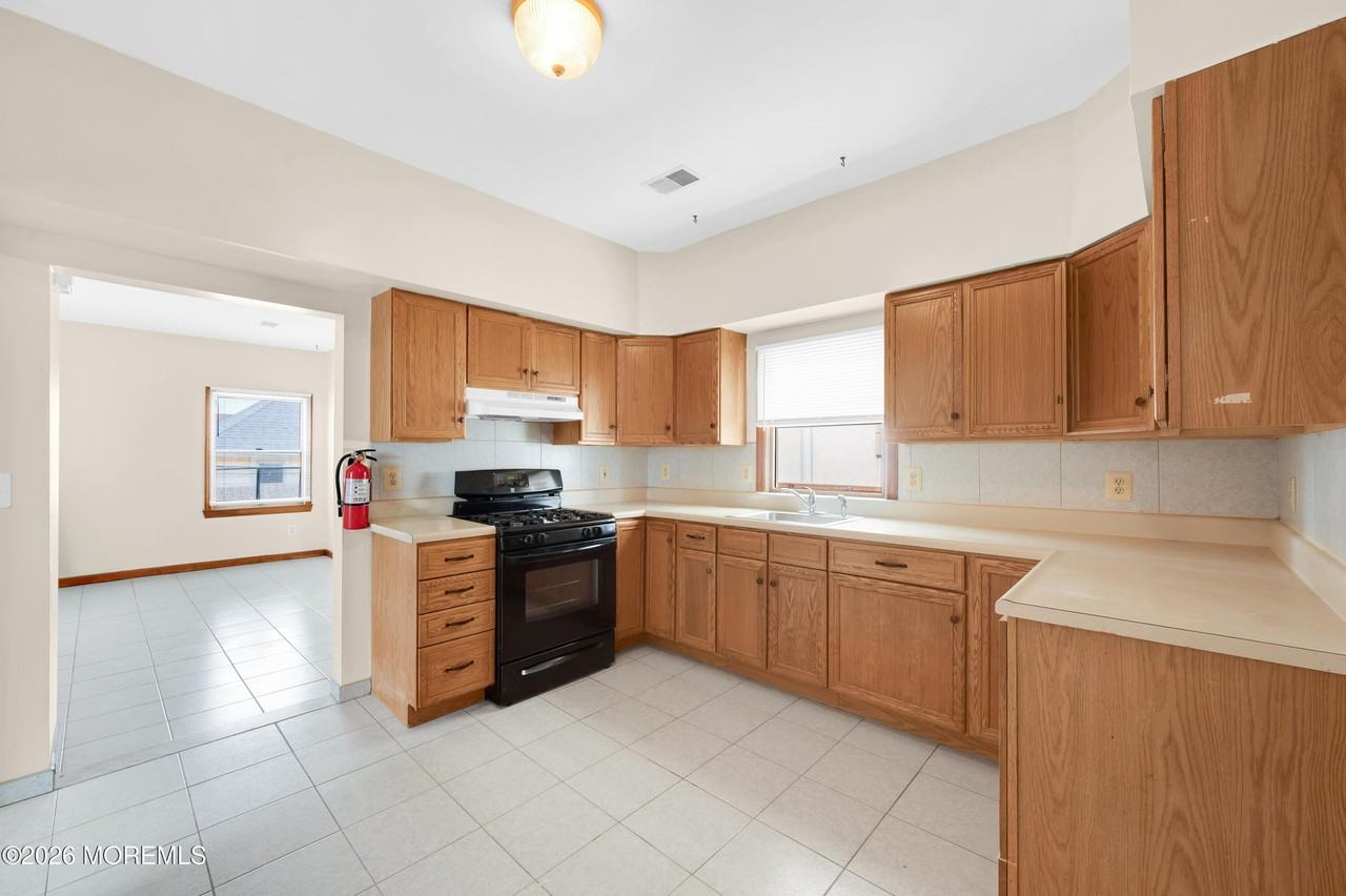 613 Ocean Ter #B - Photo 5 of 13