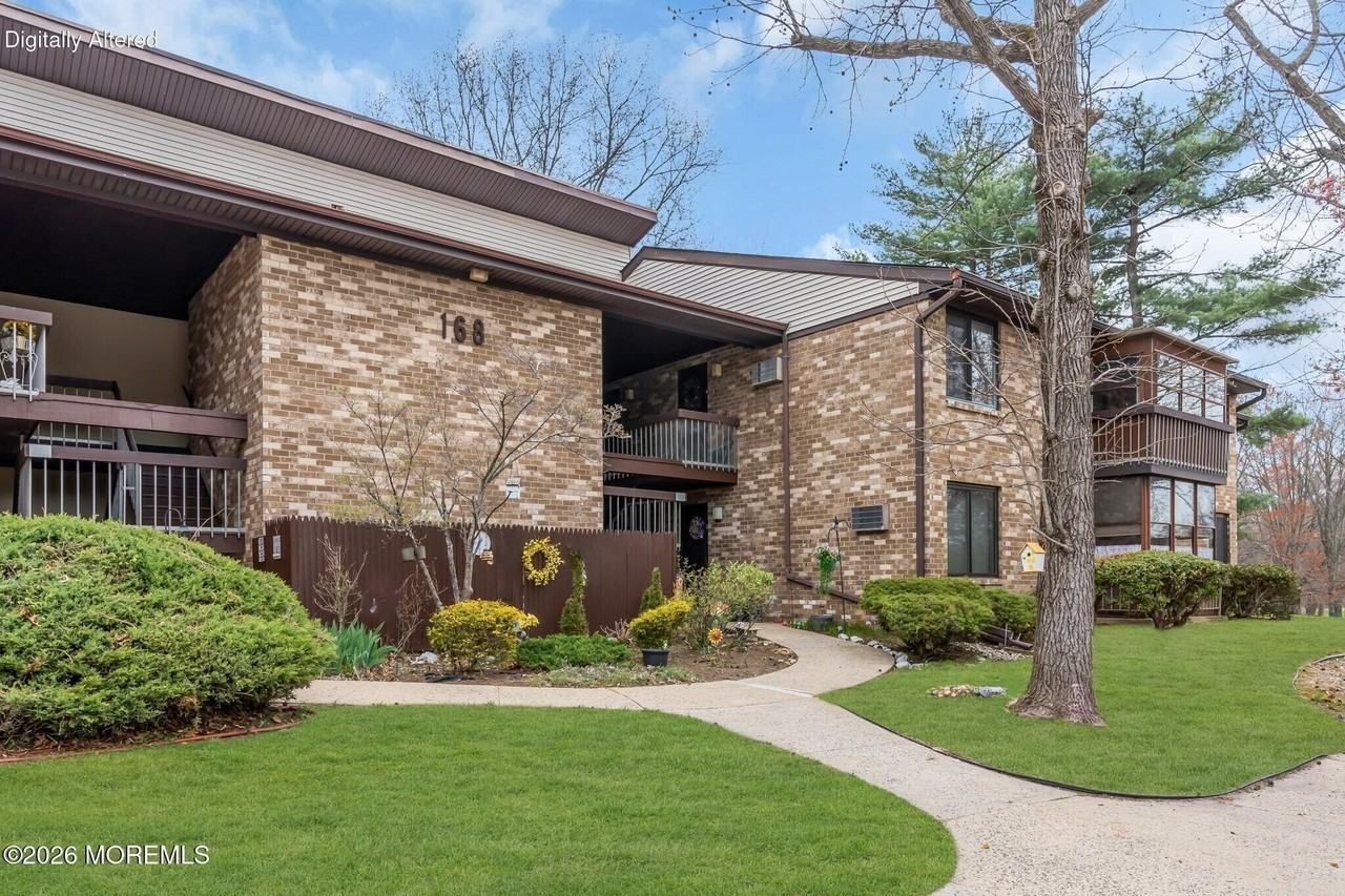 168 Amberly Dr #D - Photo 2 of 22